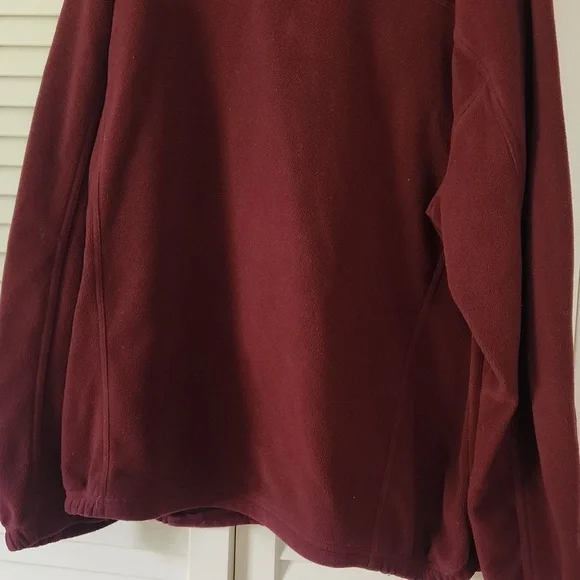 L.L. Bean Zip Up Burgundy Fleece XLT - Picture 8 of 8